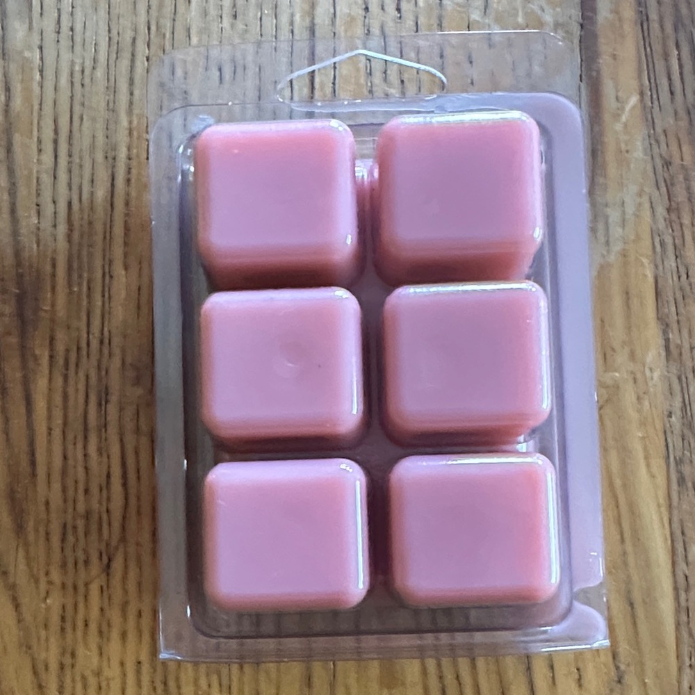 Pink Wax Melts - Picture 2 of 2